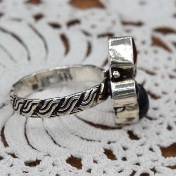 Vintage Sterling Silver Ring Teardrop Garnet with Ruby Red Glass Stones - Picture 5 of 8